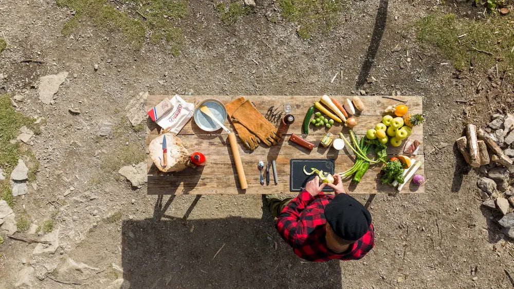 Équipement bivouac : Comment cuisiner de vrais repas en pleine nature ? (+ recette bonus)